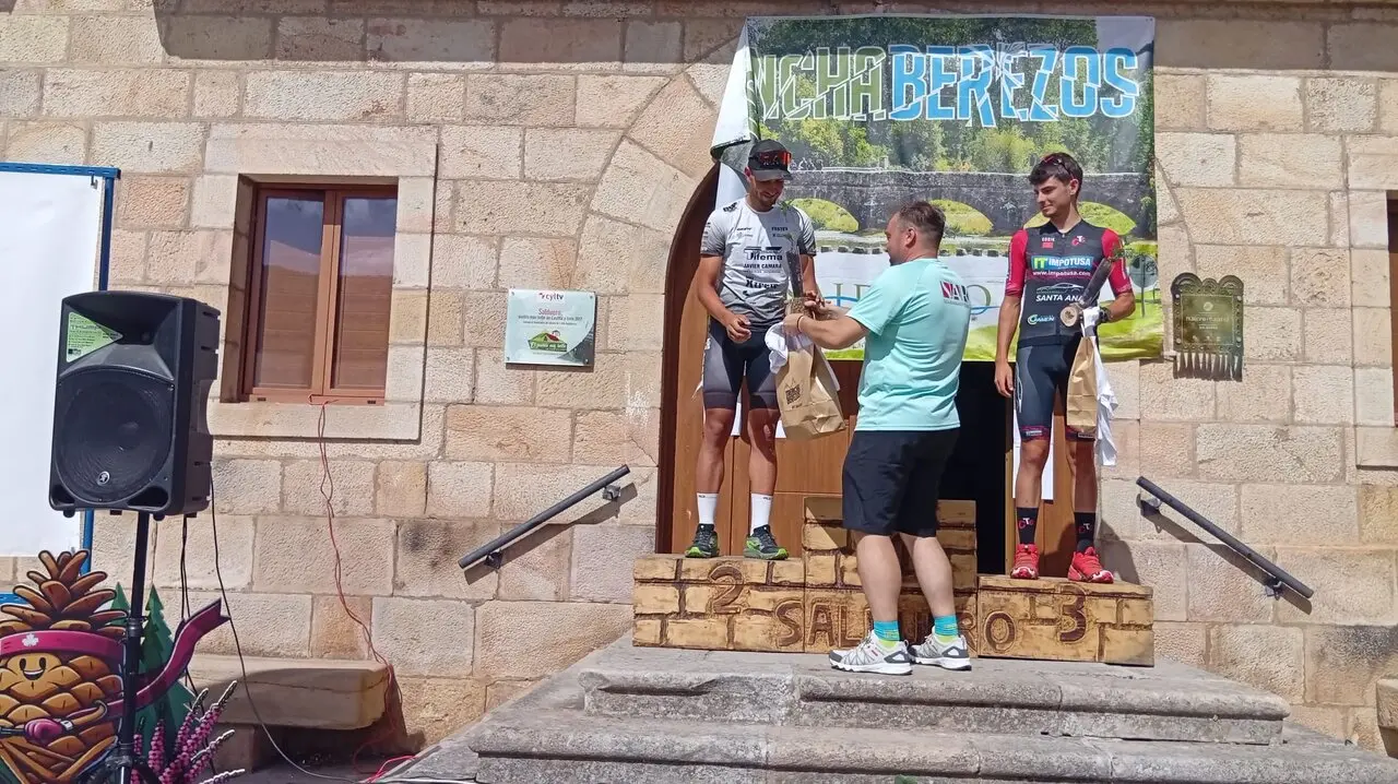 ENTREGA DE TROFEOS EN LA TRONCHABEREZOS (21)