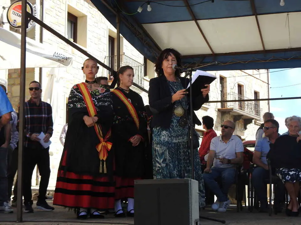 DURUELO HJOMENAJE Y RONDA (1)