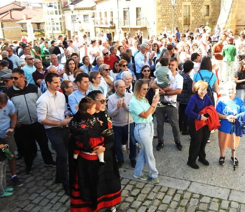 DURUELO HJOMENAJE Y RONDA (40)