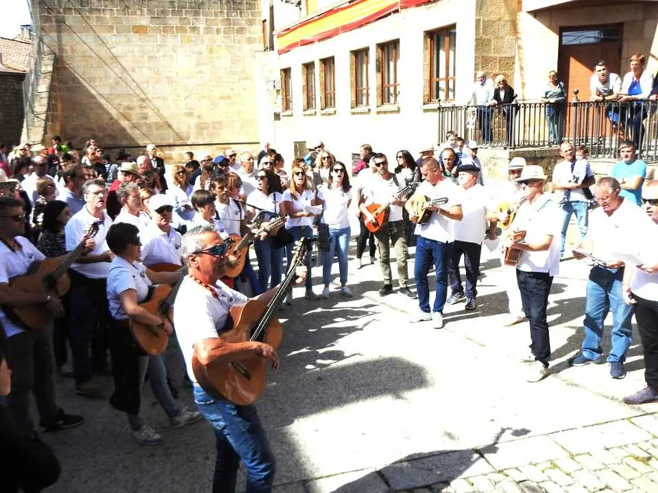 DURUELO HJOMENAJE Y RONDA (63)