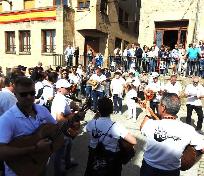 DURUELO HJOMENAJE Y RONDA (65)