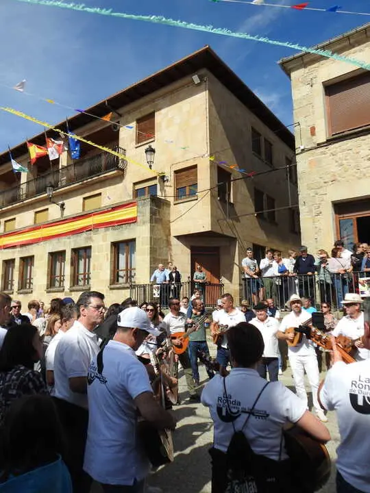 DURUELO HJOMENAJE Y RONDA (67)