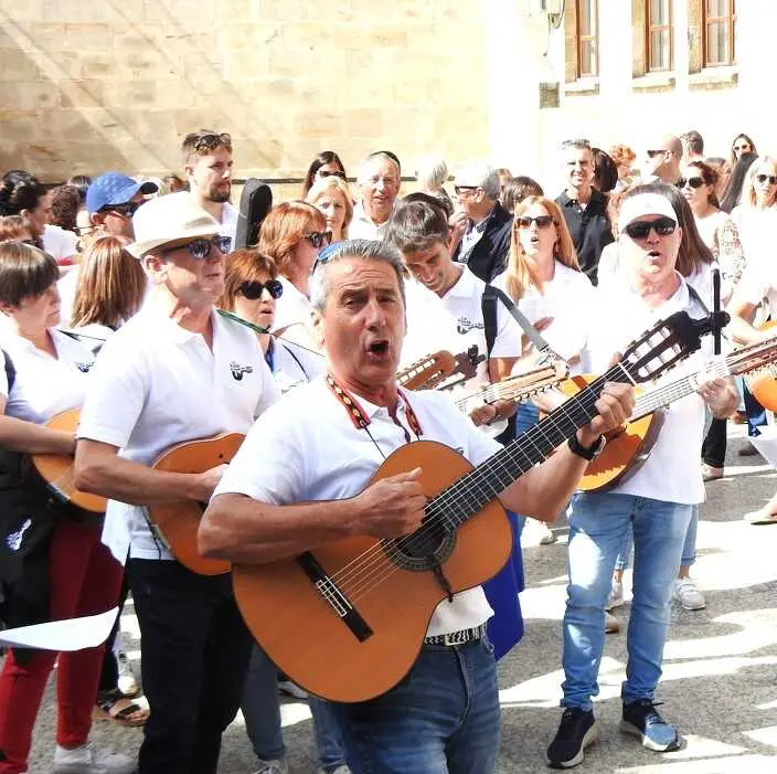 DURUELO HJOMENAJE Y RONDA (75)