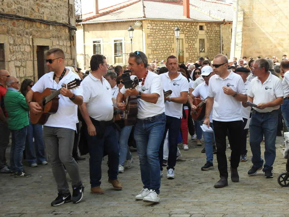 DURUELO HJOMENAJE Y RONDA (76)