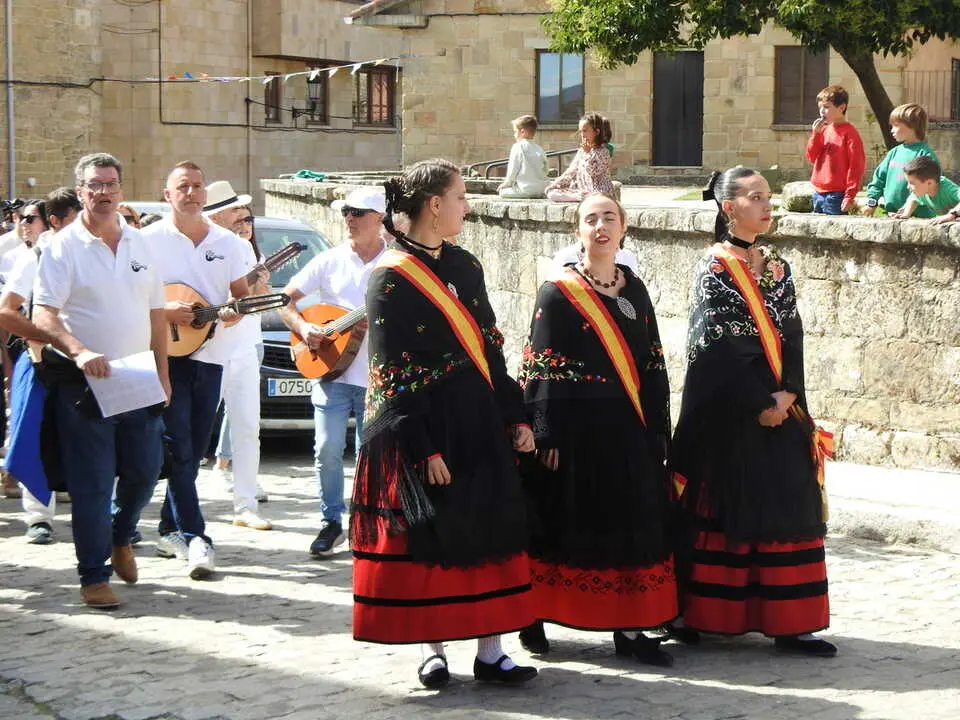 DURUELO HJOMENAJE Y RONDA (81)