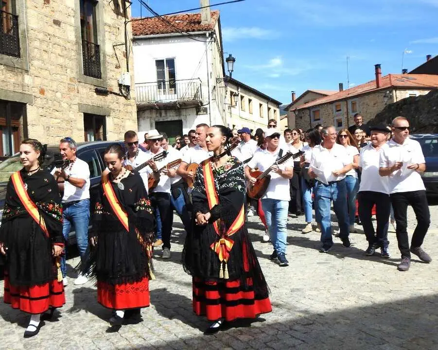 DURUELO HJOMENAJE Y RONDA (89)