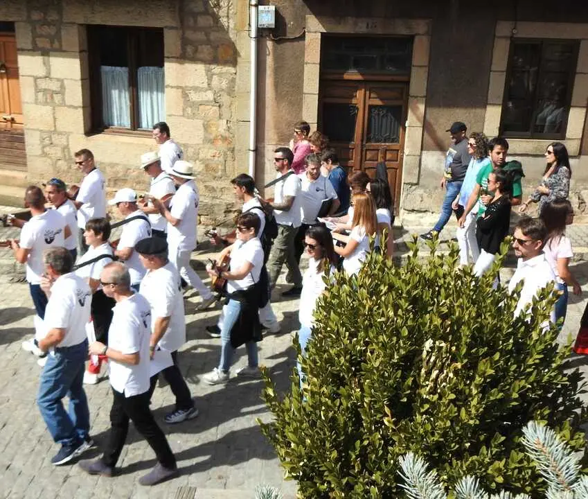 DURUELO HJOMENAJE Y RONDA (94)