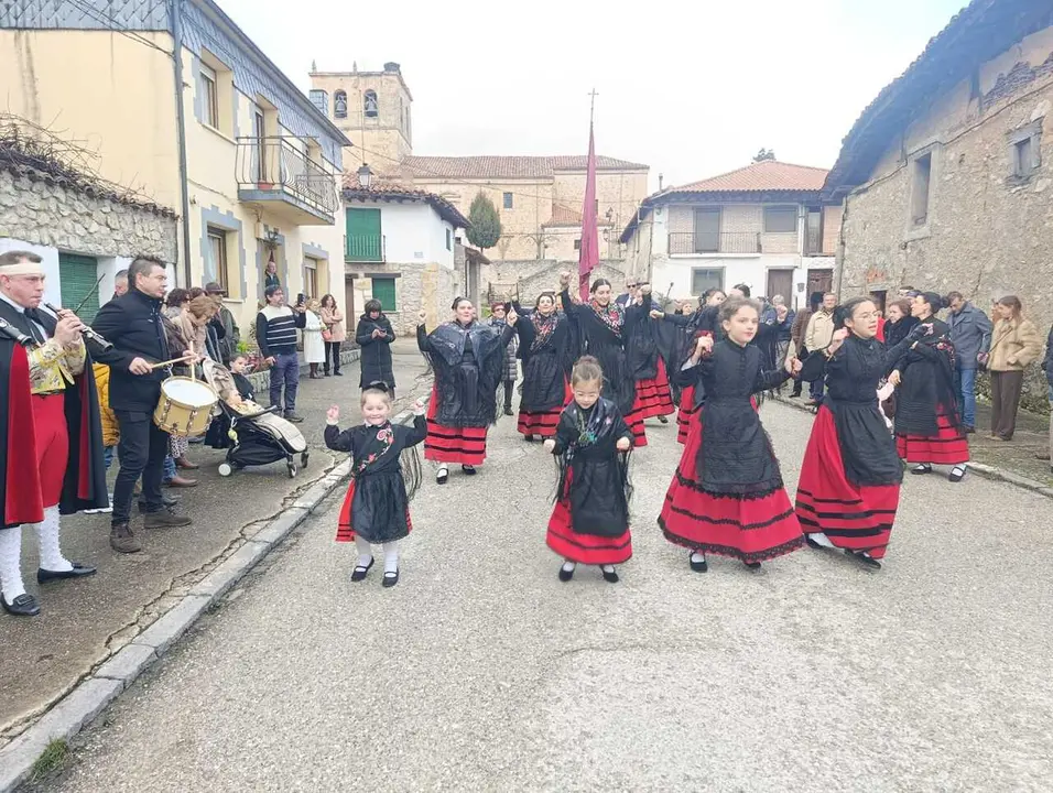 DANZAS DEL PALOTEO Y PROCESI&Oacute;N (10)