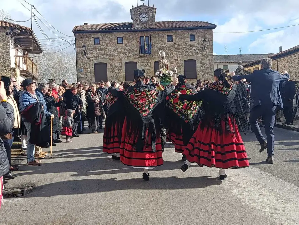 DANZAS DEL PALOTEO Y PROCESI&Oacute;N (11)