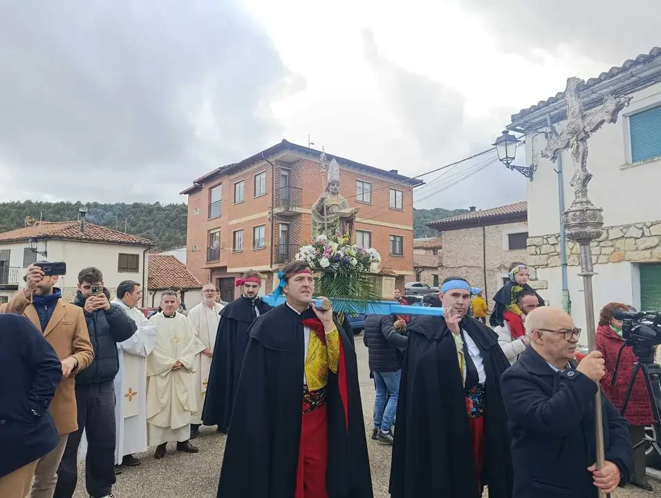 DANZAS DEL PALOTEO Y PROCESI&Oacute;N (13)