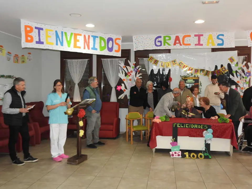 TOMAS DE LA MAZA 100 A&Ntilde;OS (2)