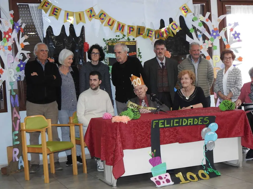 TOMAS DE LA MAZA 100 A&Ntilde;OS (6)