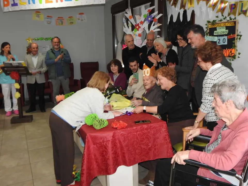 TOMAS DE LA MAZA 100 A&Ntilde;OS (25)