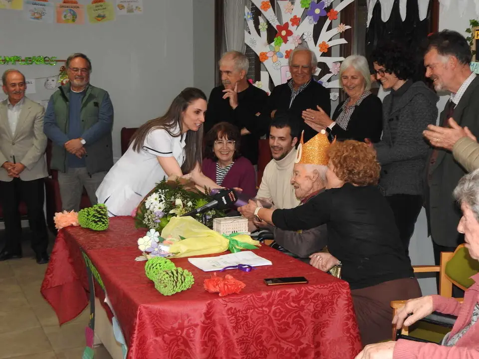 TOMAS DE LA MAZA 100 A&Ntilde;OS (38)