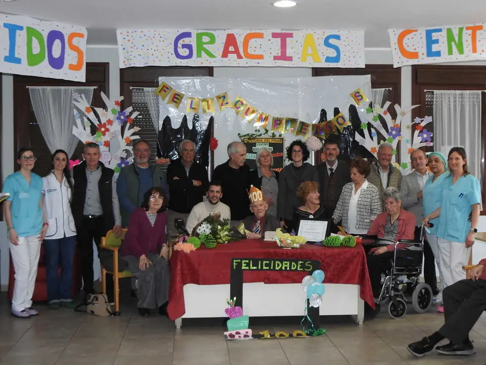 TOMAS DE LA MAZA 100 A&Ntilde;OS (58)