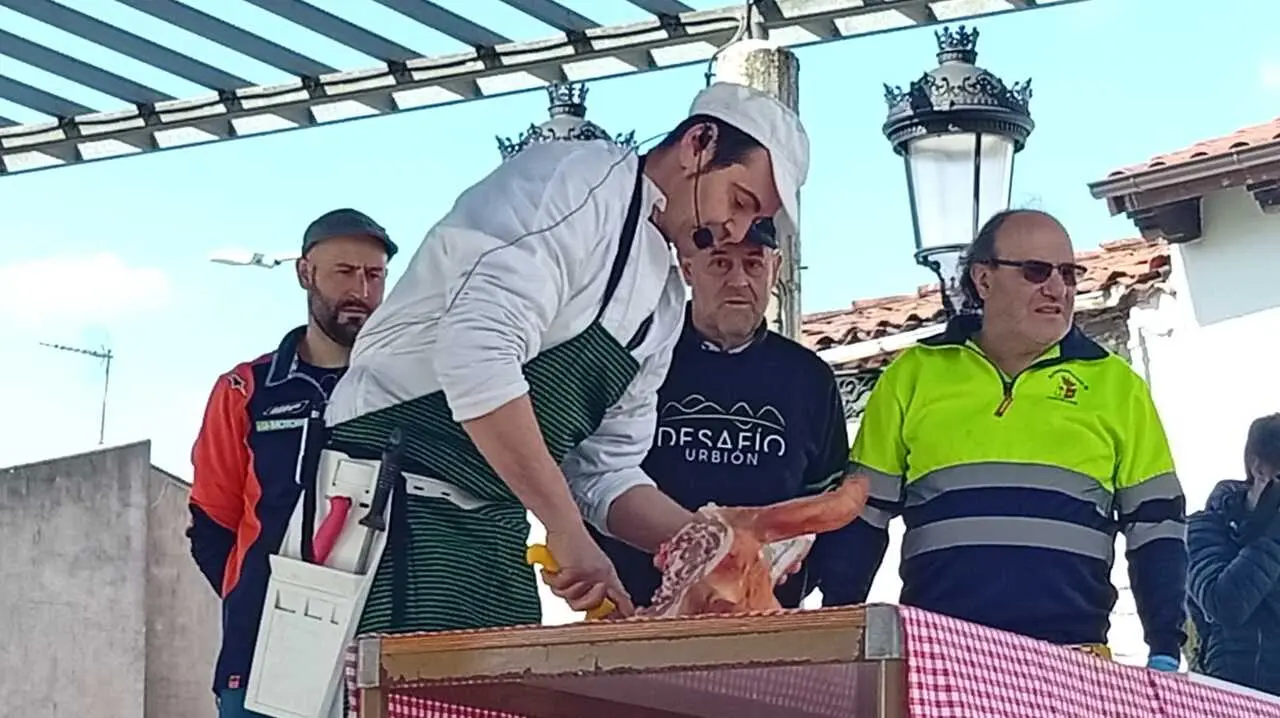 XI FERIA DEL CHORIZO EN COVALEDA (2)