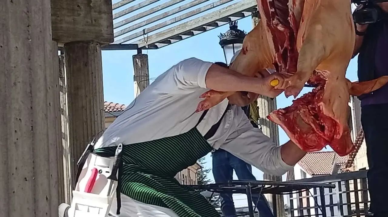 XI FERIA DEL CHORIZO EN COVALEDA (4)