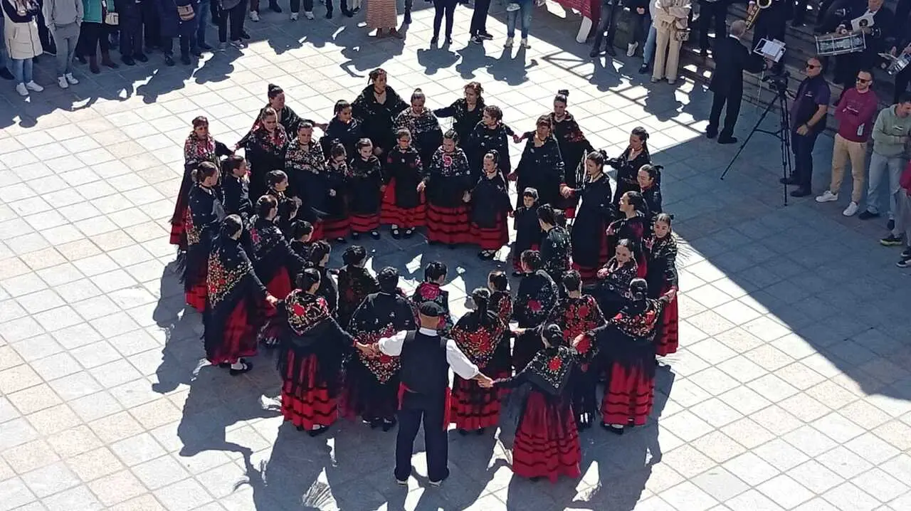 XI FERIA DEL CHORIZO EN COVALEDA (10)