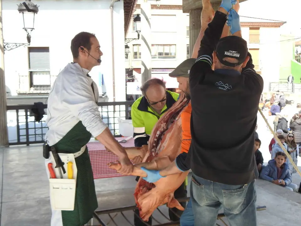 XI FERIA DEL CHORIZO EN COVALEDA (21)