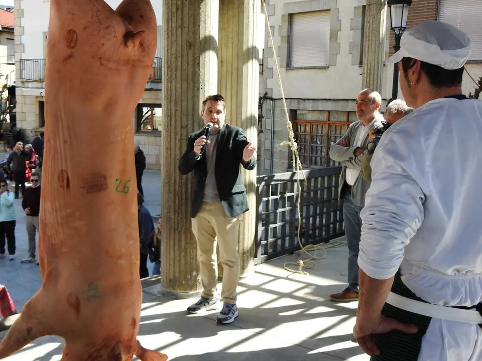 XI FERIA DEL CHORIZO EN COVALEDA (24)