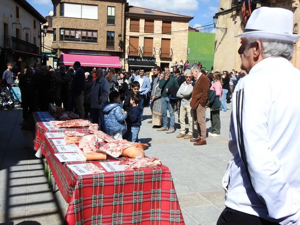 XI FERIA DEL CHORIZO EN COVALEDA (32)