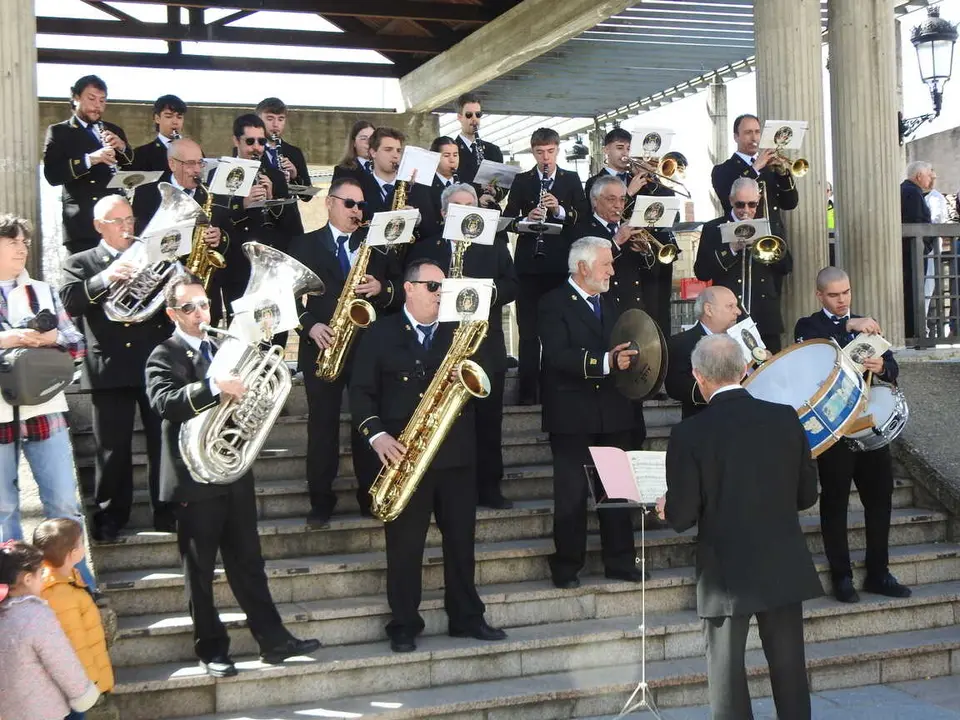 XI FERIA DEL CHORIZO EN COVALEDA (33)