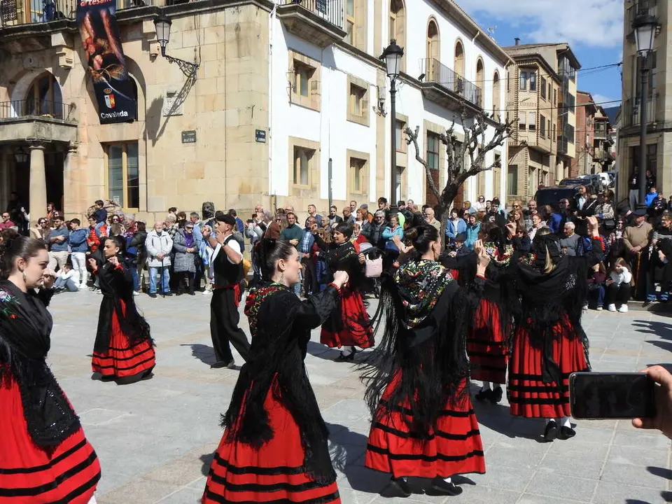 XI FERIA DEL CHORIZO EN COVALEDA (42)