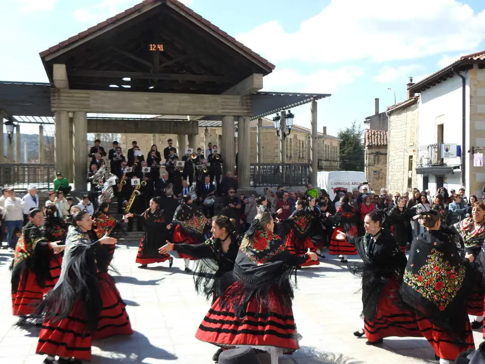 XI FERIA DEL CHORIZO EN COVALEDA (49)