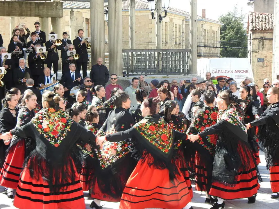 XI FERIA DEL CHORIZO EN COVALEDA (59)