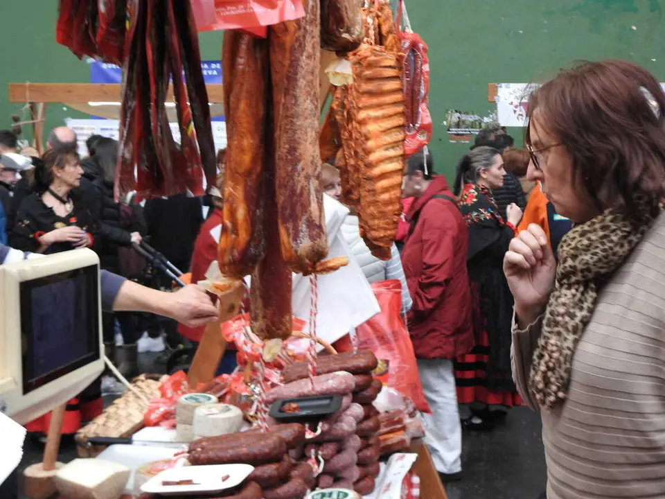 XI FERIA DEL CHORIZO EN COVALEDA (80) - copia