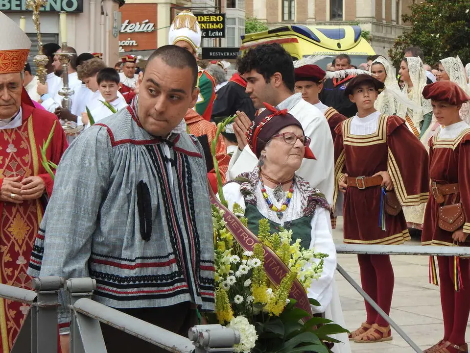 OFRENDA FLORAL BURGOS 29 DE JUNIO (6)