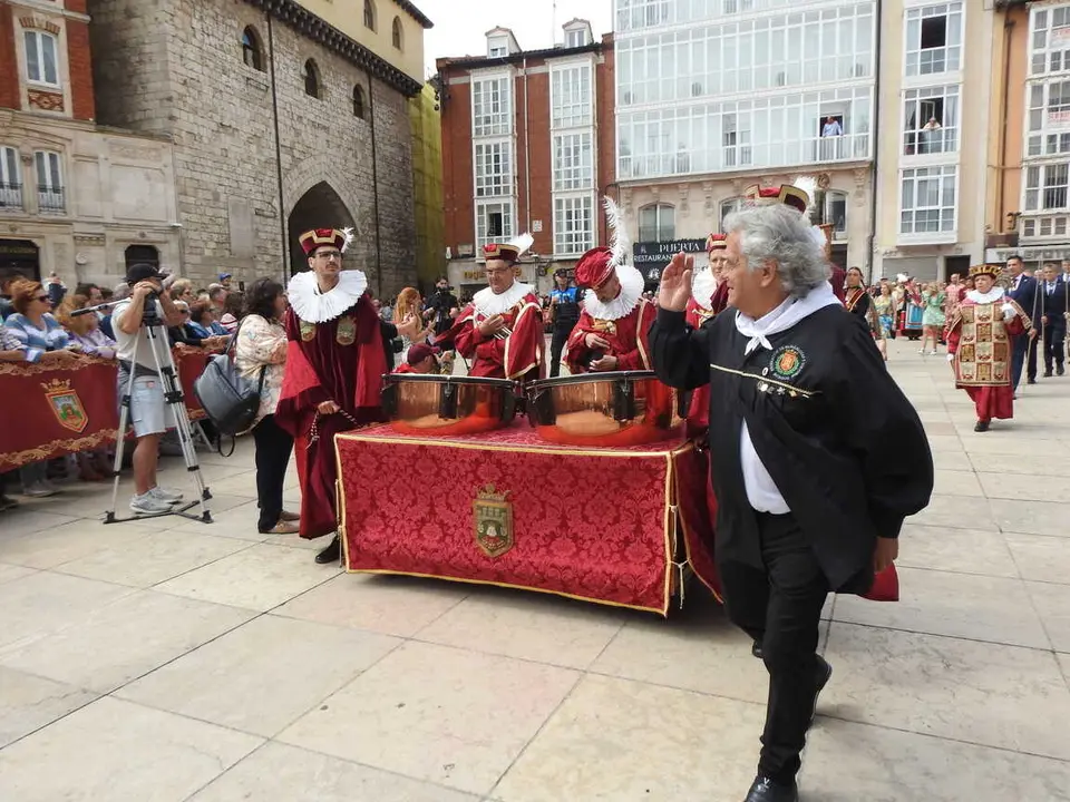 OFRENDA FLORAL BURGOS 29 DE JUNIO (20)