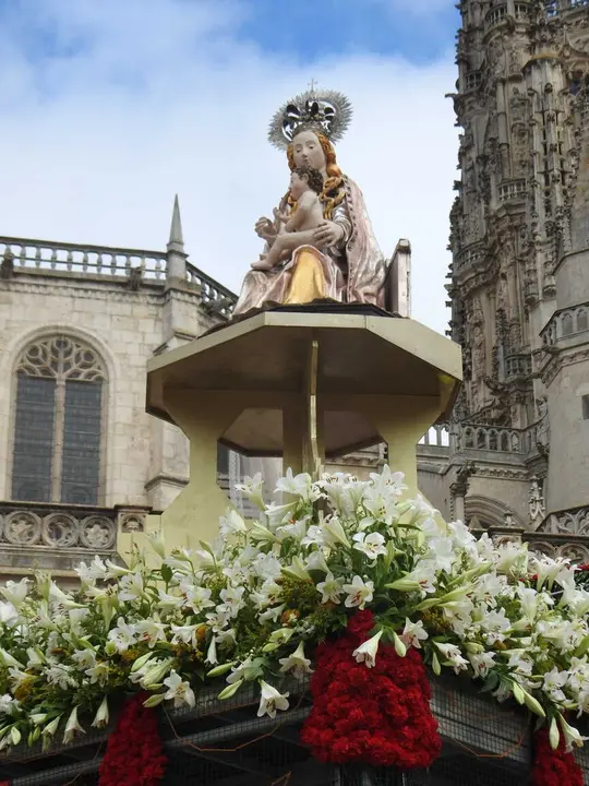 OFRENDA FLORAL BURGOS 29 DE JUNIO (25)