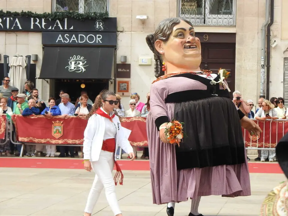 OFRENDA FLORAL BURGOS 29 DE JUNIO (27)