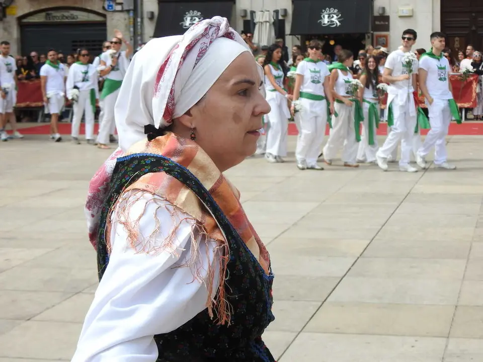 OFRENDA FLORAL BURGOS 29 DE JUNIO (39)