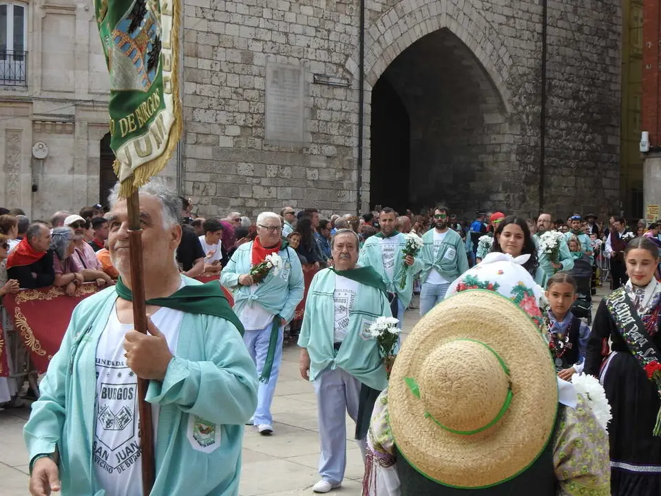 OFRENDA FLORAL BURGOS 29 DE JUNIO (52)