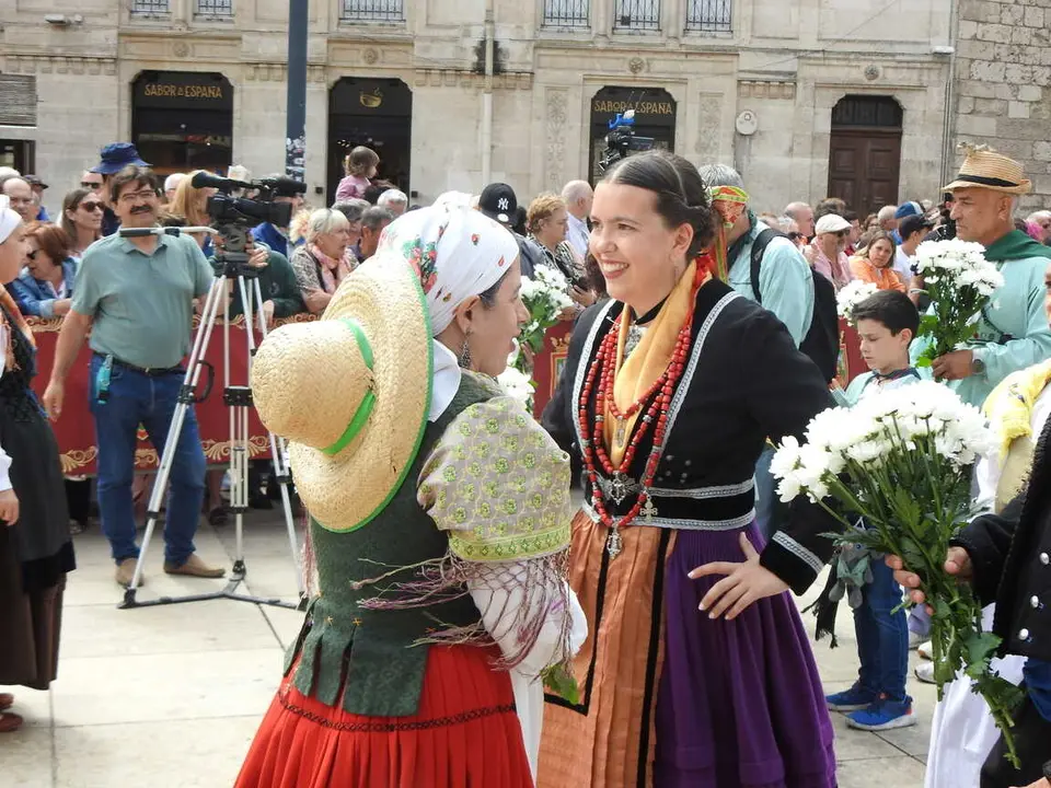 OFRENDA FLORAL BURGOS 29 DE JUNIO (55)