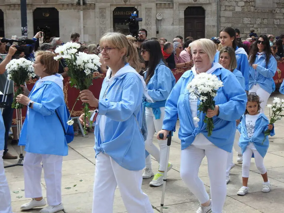 OFRENDA FLORAL BURGOS 29 DE JUNIO (70)