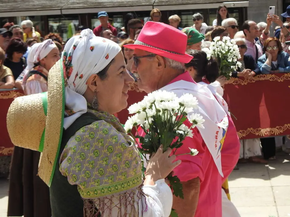 OFRENDA FLORAL BURGOS 29 DE JUNIO (78)