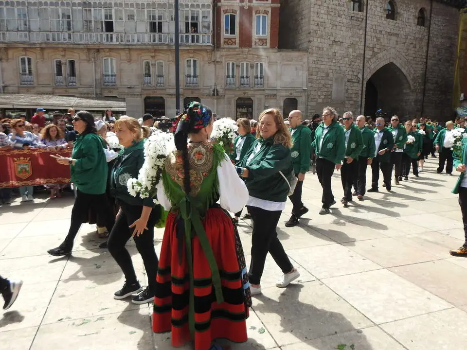 OFRENDA FLORAL BURGOS 29 DE JUNIO (88)