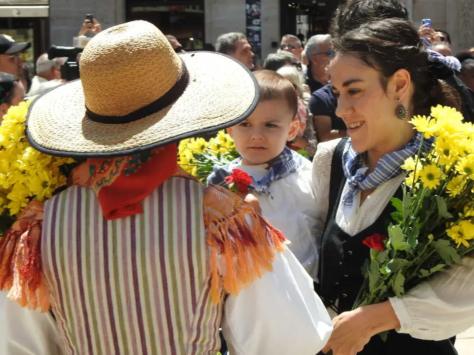 OFRENDA FLORAL BURGOS 29 DE JUNIO (105)