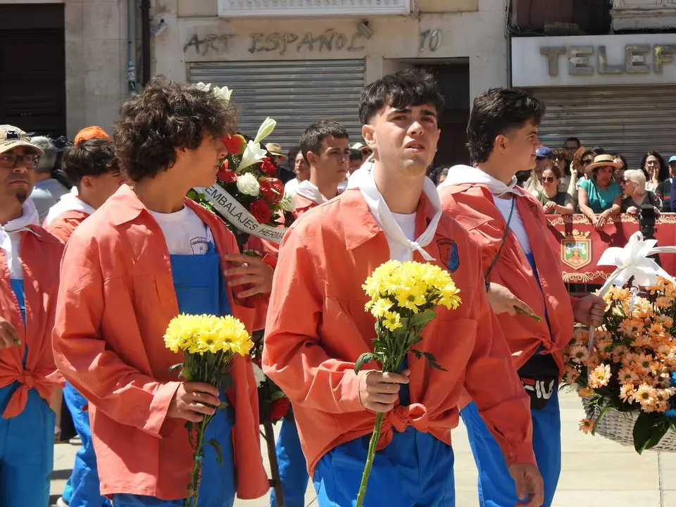 OFRENDA FLORAL BURGOS 29 DE JUNIO (116)