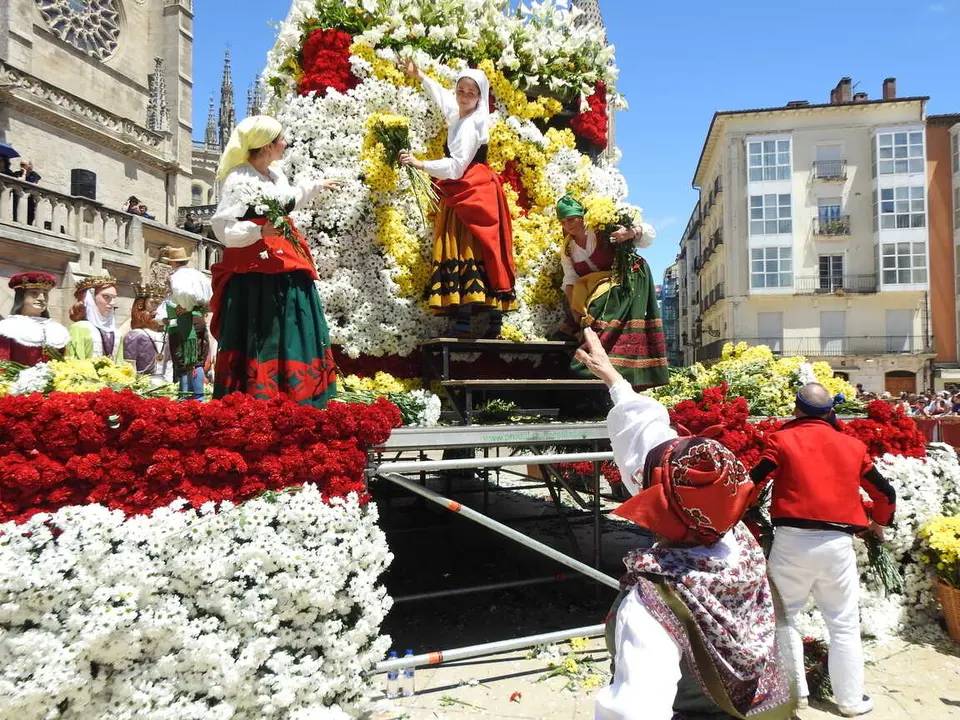 OFRENDA FLORAL BURGOS 29 DE JUNIO (159)