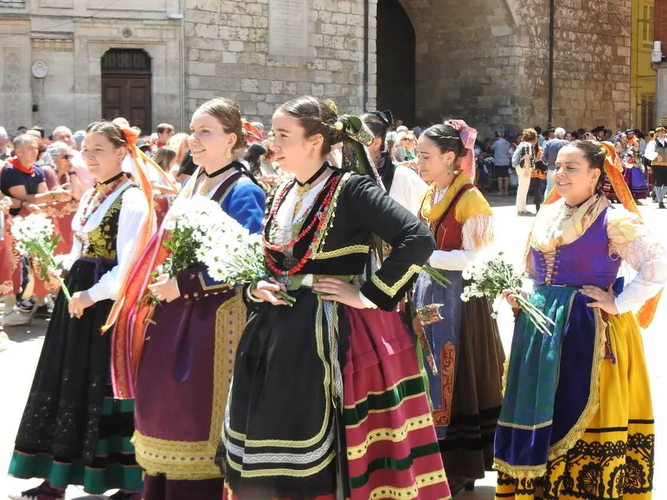 OFRENDA FLORAL BURGOS 29 DE JUNIO (162)