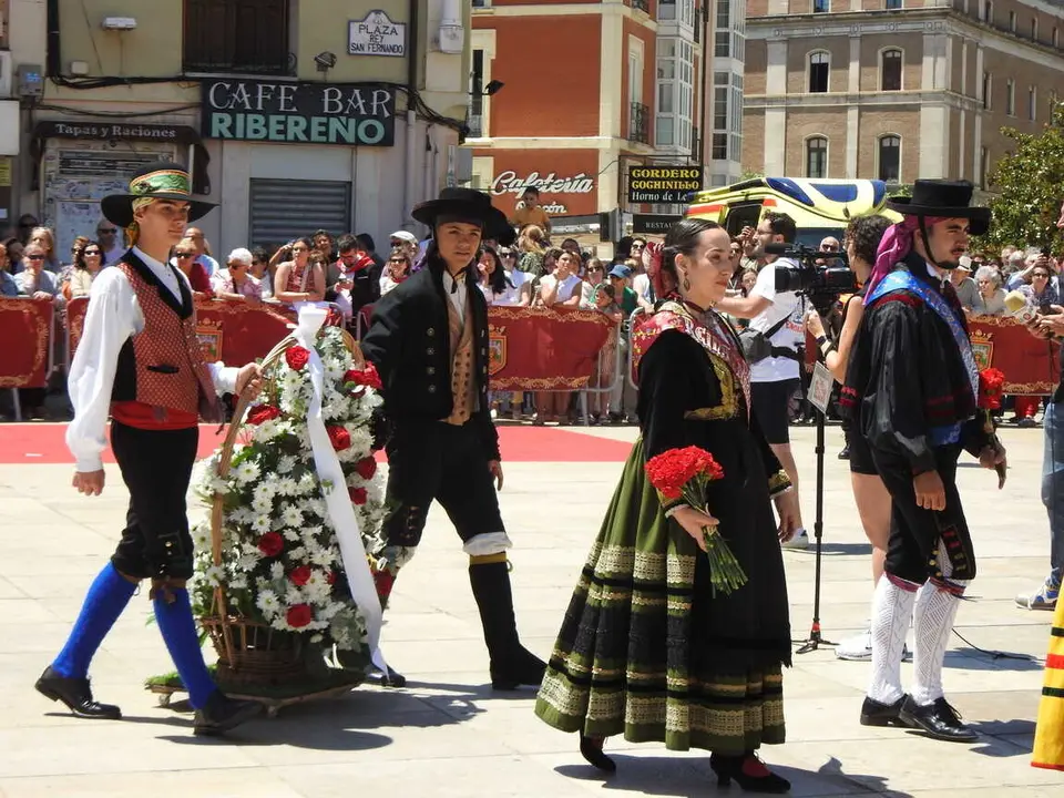OFRENDA FLORAL BURGOS 29 DE JUNIO (165)