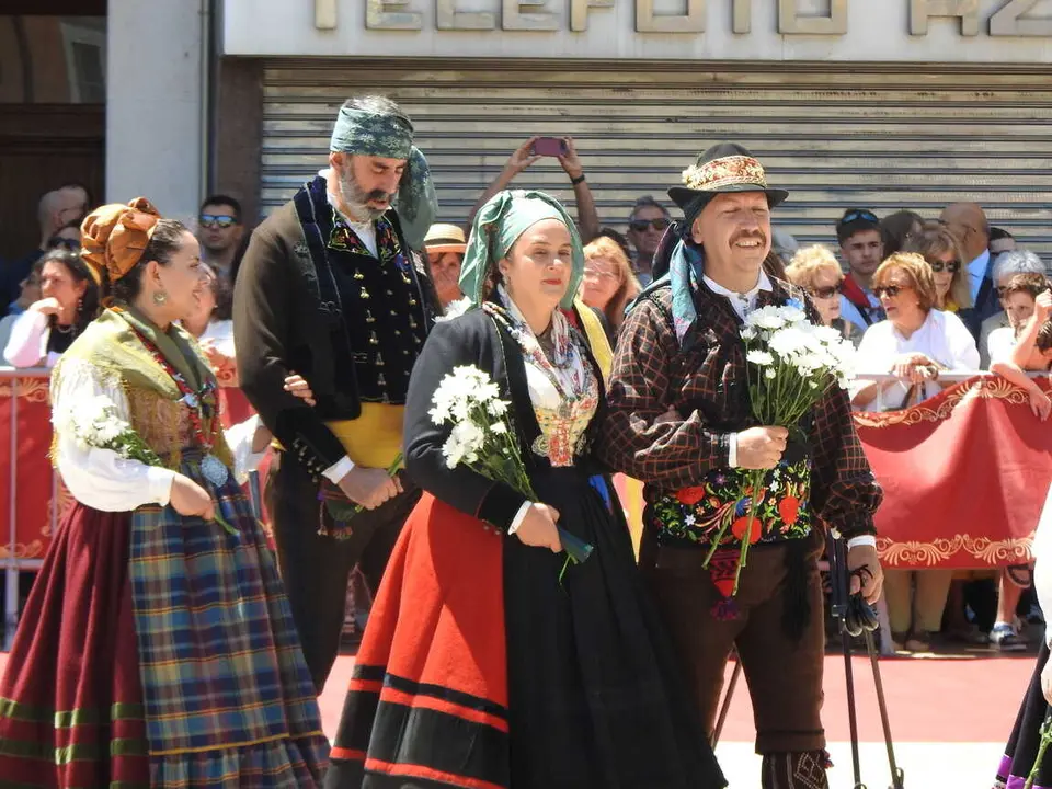 OFRENDA FLORAL BURGOS 29 DE JUNIO (170)