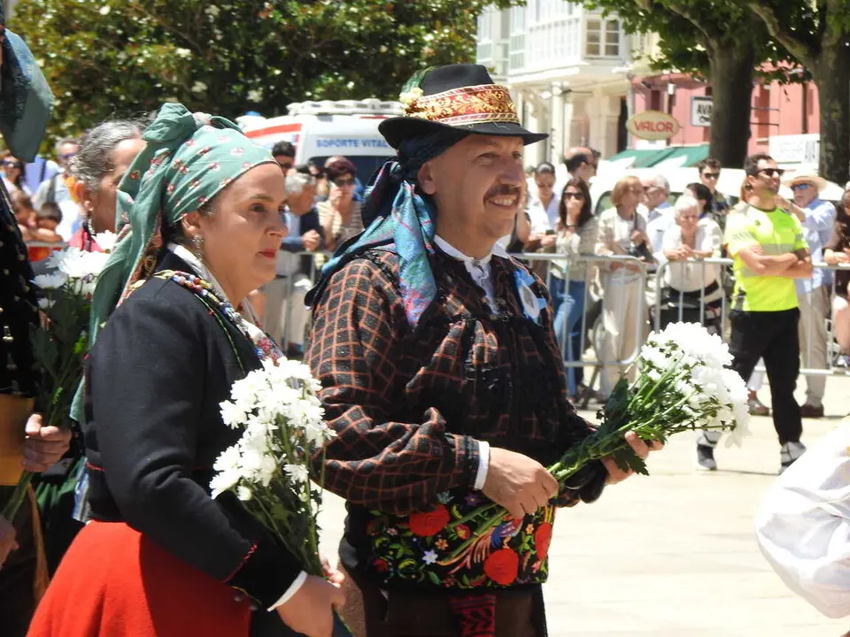 OFRENDA FLORAL BURGOS 29 DE JUNIO (171)
