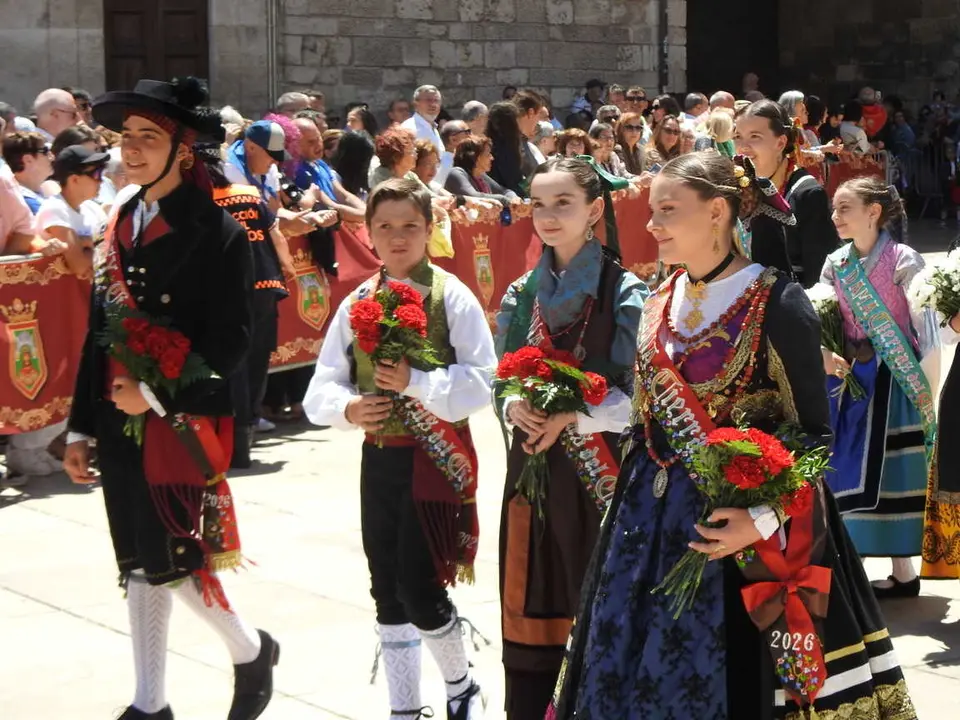 OFRENDA FLORAL BURGOS 29 DE JUNIO (173)