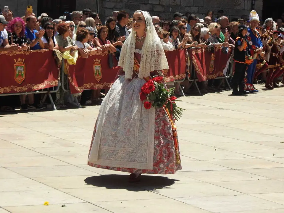 OFRENDA FLORAL BURGOS 29 DE JUNIO (184)
