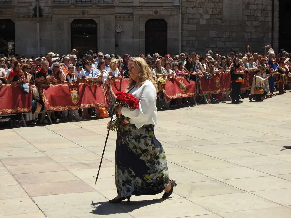 OFRENDA FLORAL BURGOS 29 DE JUNIO (195)
